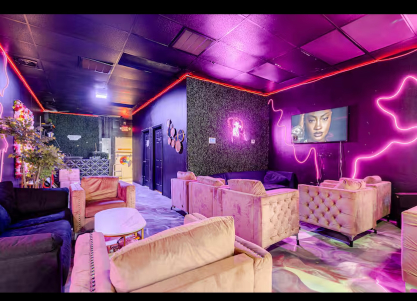 Cover photo of VIVID SMOKE SHOP/ VIVID LOUNGE ORLANDO
